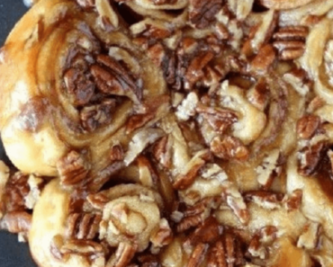 Caramel Pecan Sticky Rolls