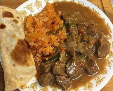 Carne Guisada with flour tortillas