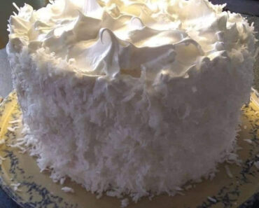 Coconut-Cake with 7-Min Frosting