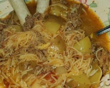 Fideo with potatoes and ground beef