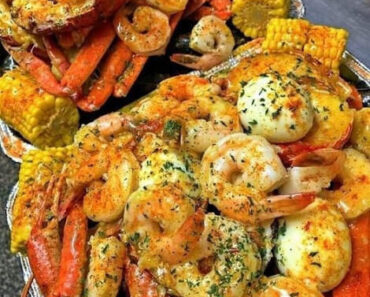 Garlic Butter Seafood Boil