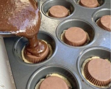 BEST Dessert, Ever! Peanut Butter Cup Stuffed Brookies