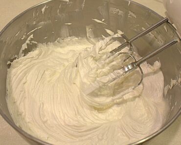 Easy Homemade Whipped Cream Frosting