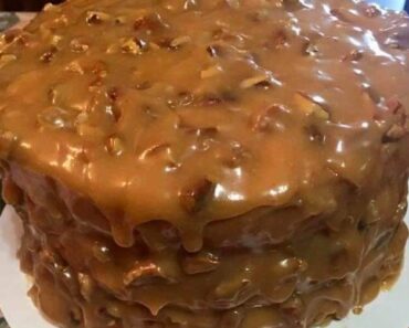 Pecan Praline Cake