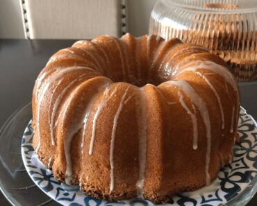 Old Fashioned Cream Cheese Pound Cake