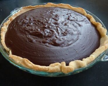 Grandma’s Chocolate Pie