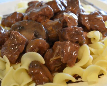 SLOW COOKER BEEF TIPS