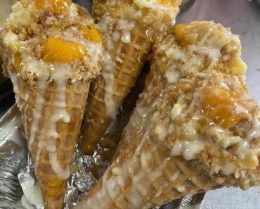 Peach Cobbler Cheesecake Cones