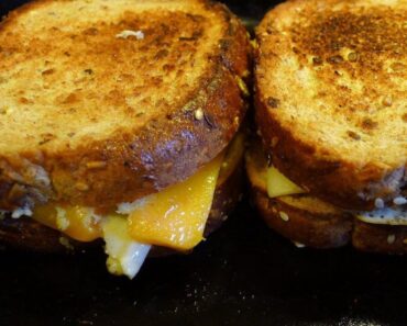 Croquemonsieur minced meat cheddar