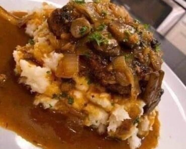 SALISBURY STEAK WITH ONION GRAVY