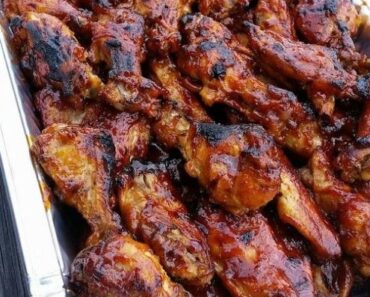 3 INGREDIENT CROCKPOT BBQ CHICKEN WINGS