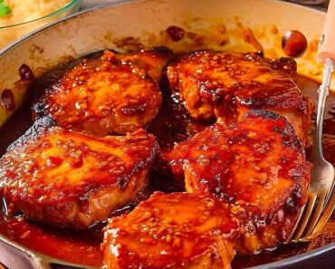 HONEY GARLIC PORK CHOPS