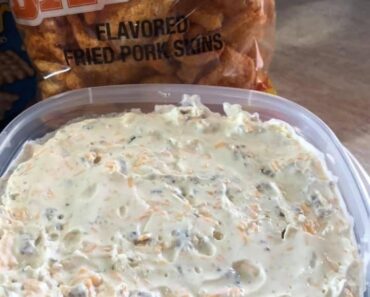 Cheddar Ranch Crack Dip