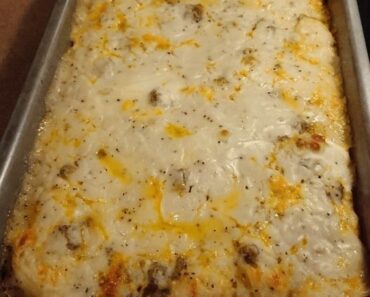 Biscuits and Gravy Casserole