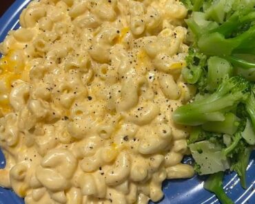 Crockpot Mac and Cheese