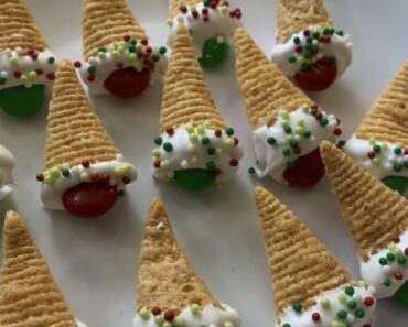 Elf Hats Holiday Treats